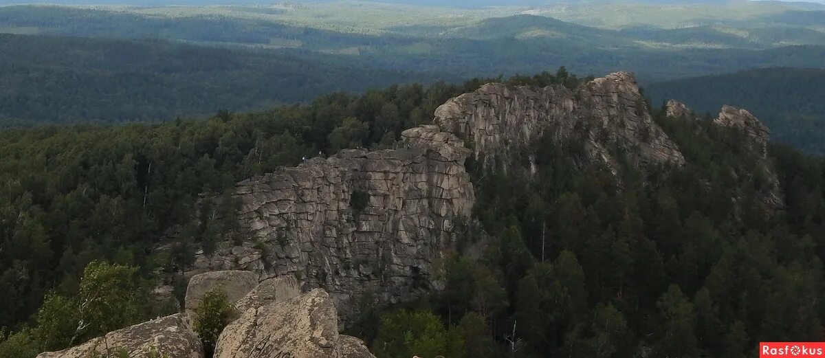 Урал каменный пояс. Уральский хребет - каменный пояс. Каменный пояс Южного Урала. Уральские горы каменный пояс.