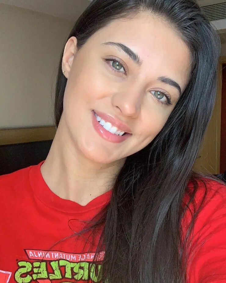 Антония румынская певица. Антониа якобеску волосы. Антония морена. Антониа якобеску горячие. Антония якобеску горячие.