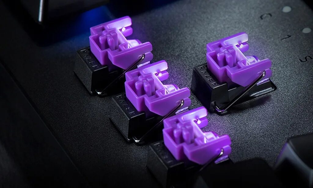 Как достать свитч из механической клавиатуры. Razer opto-mechanical switch. razer клавиатура свитчи. фиолетовый свитч razer. razer huntsman фиолетовые свитчи.