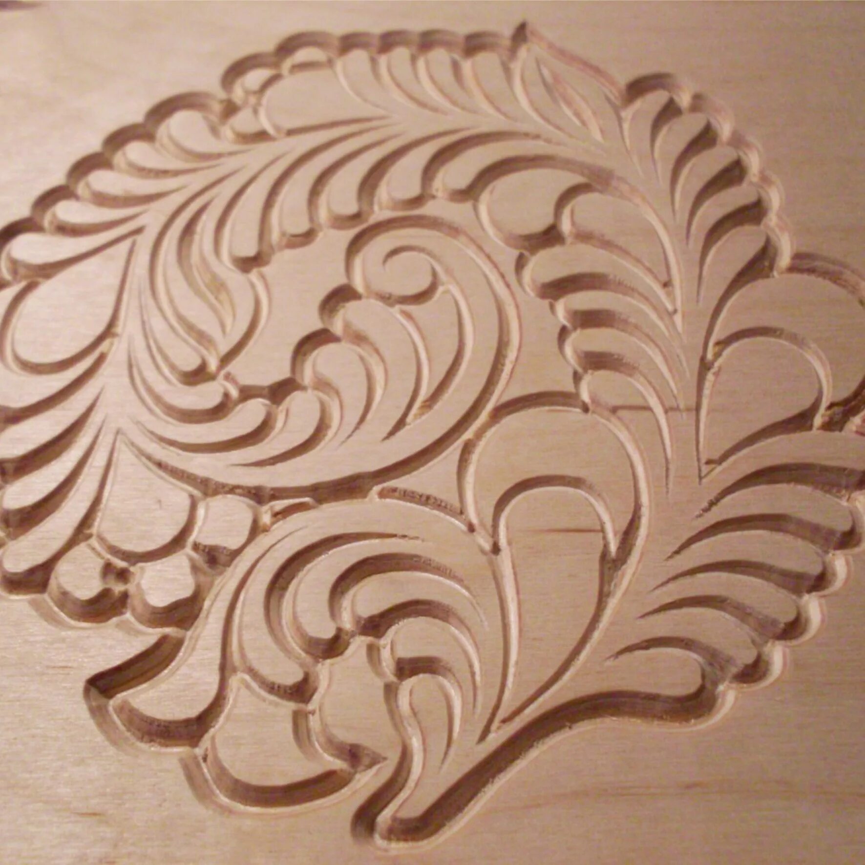 Художественная обработка древесины в технике контурной резьбы. Арткам для ЧПУ фрезера по дереву. Узоры по дереву. Узор для фрезеровки по дереву. Художественная резьба по дереву трафареты.