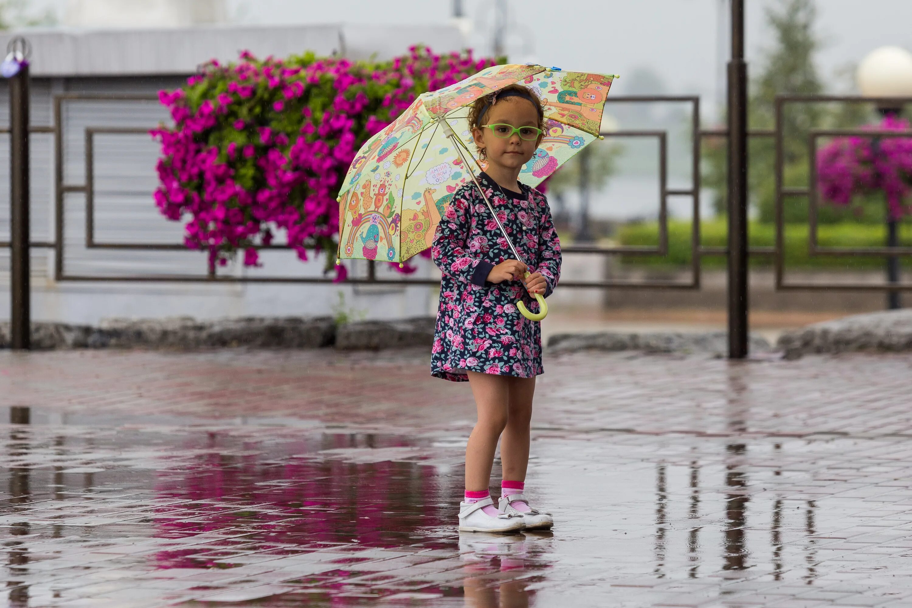 Прохлада летом. Холодно летом. Прохладная погода летом. Прохладного летнего дня. Прохладно летом.