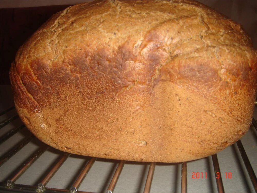 Хлеб на дрожжах в духовке. Домашний хлеб в духовке. Хлеб дрожжевой в духовке. Хлеб домашний дрожжевой в духовке.