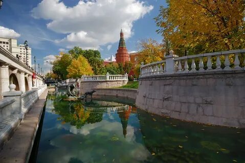 Есть там москва