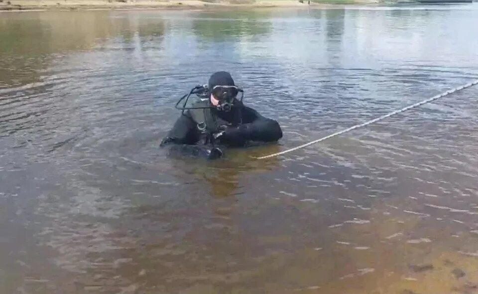 Утонул мужчина в Новосибирске. Водолазы. Утонули свободный