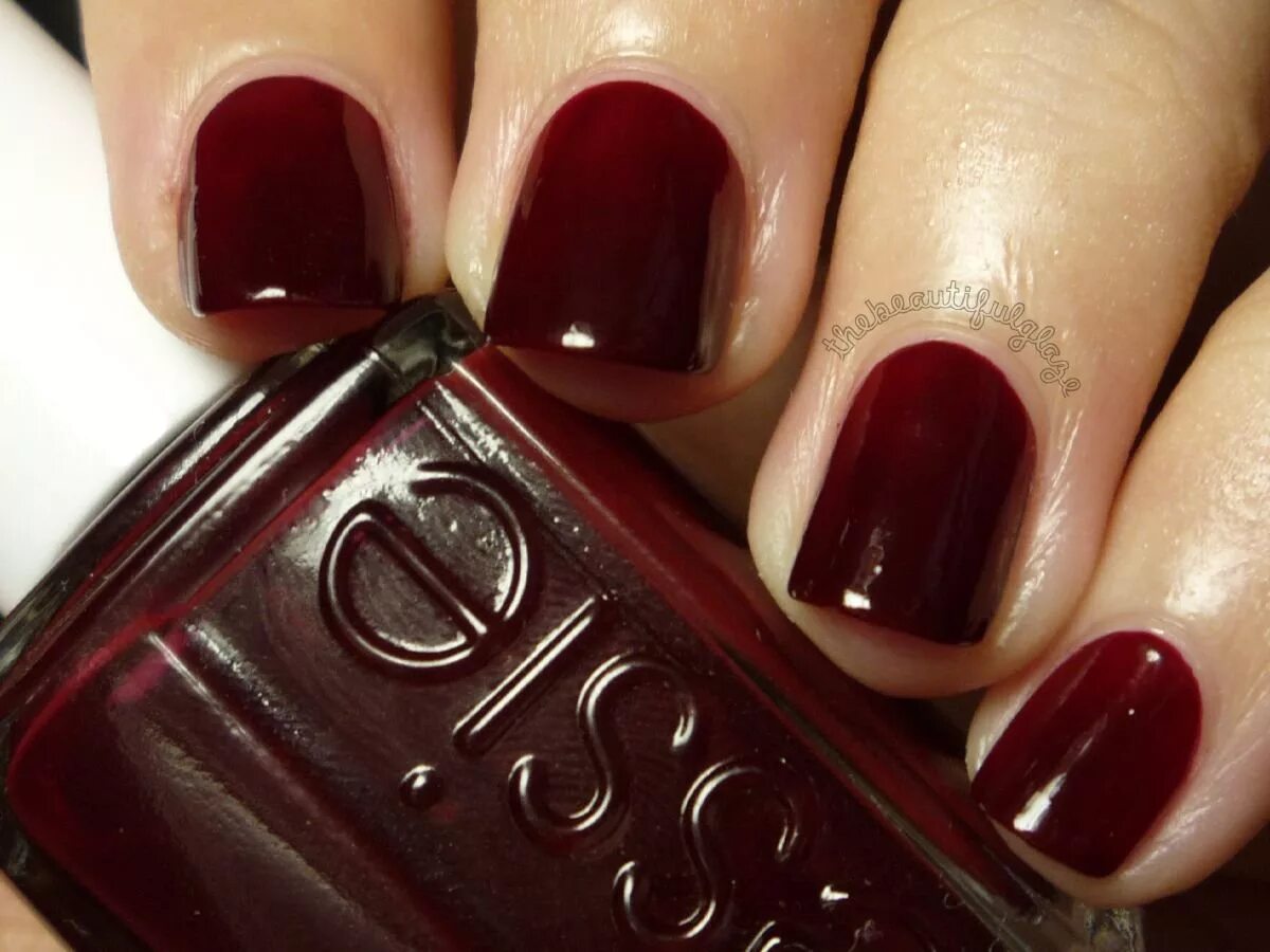 Лак цвета вишни. Essie бордо. лак essie бордо. essie спелая вишня. essie лак марсала.
