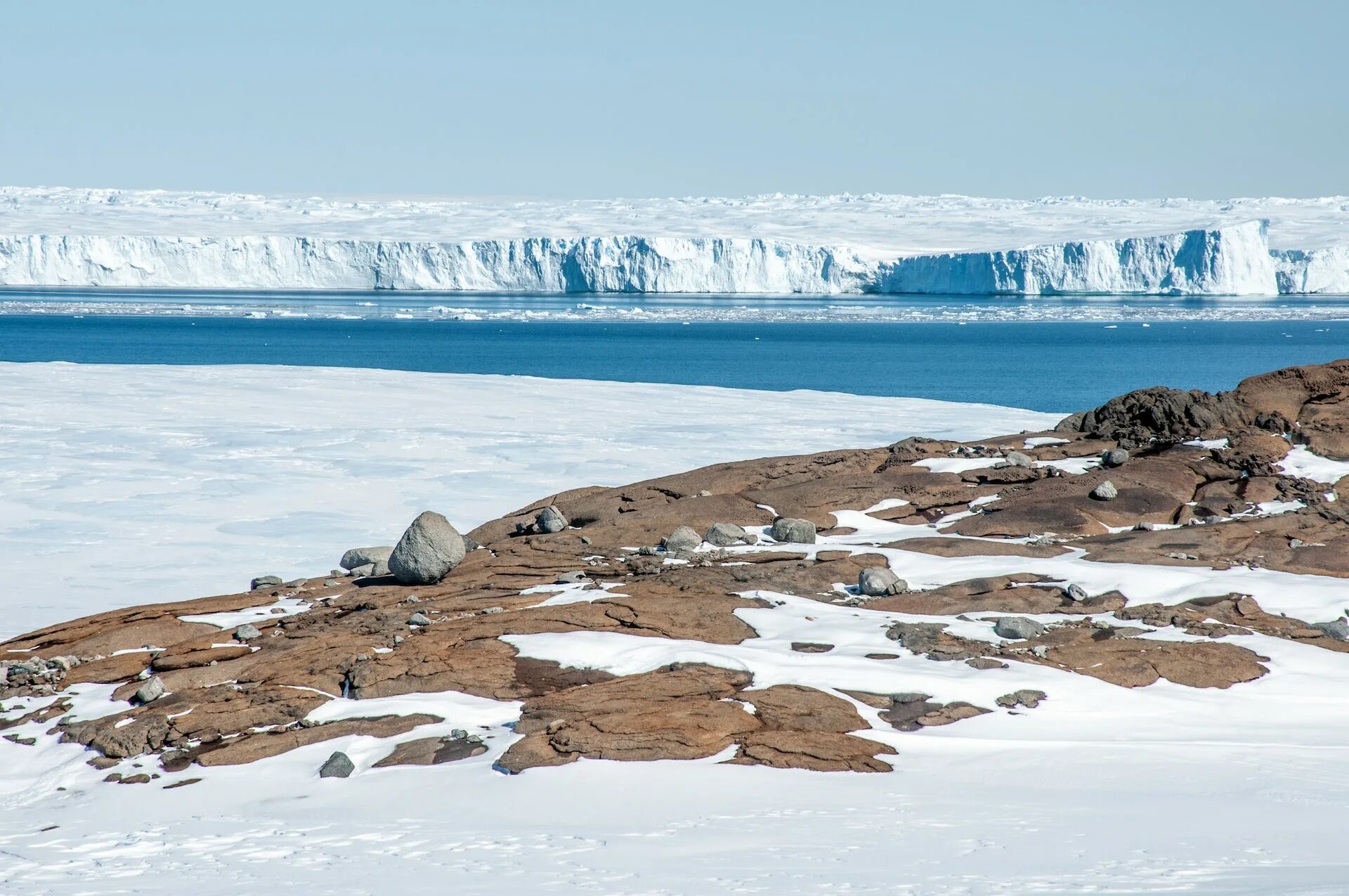 Большой остров покрытый льдами. Антарктида. Ледник. Антарктида реальные фото. Антарктида не покрытая льдом.