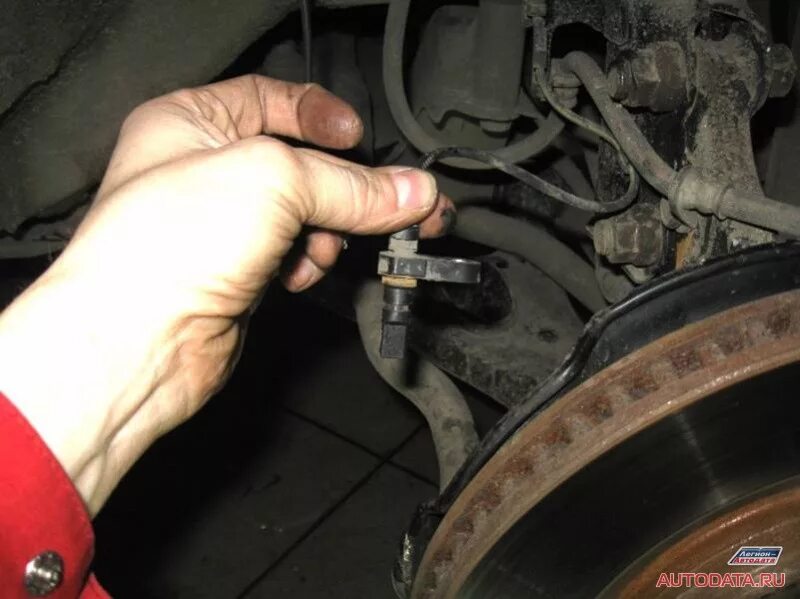 Как снять ошибку абс. Датчик абс тойота рав 4 2007. датчики abs rav-4. лампочка абс рав 4 2003. датчик тормоза тойота рав 4 2007.