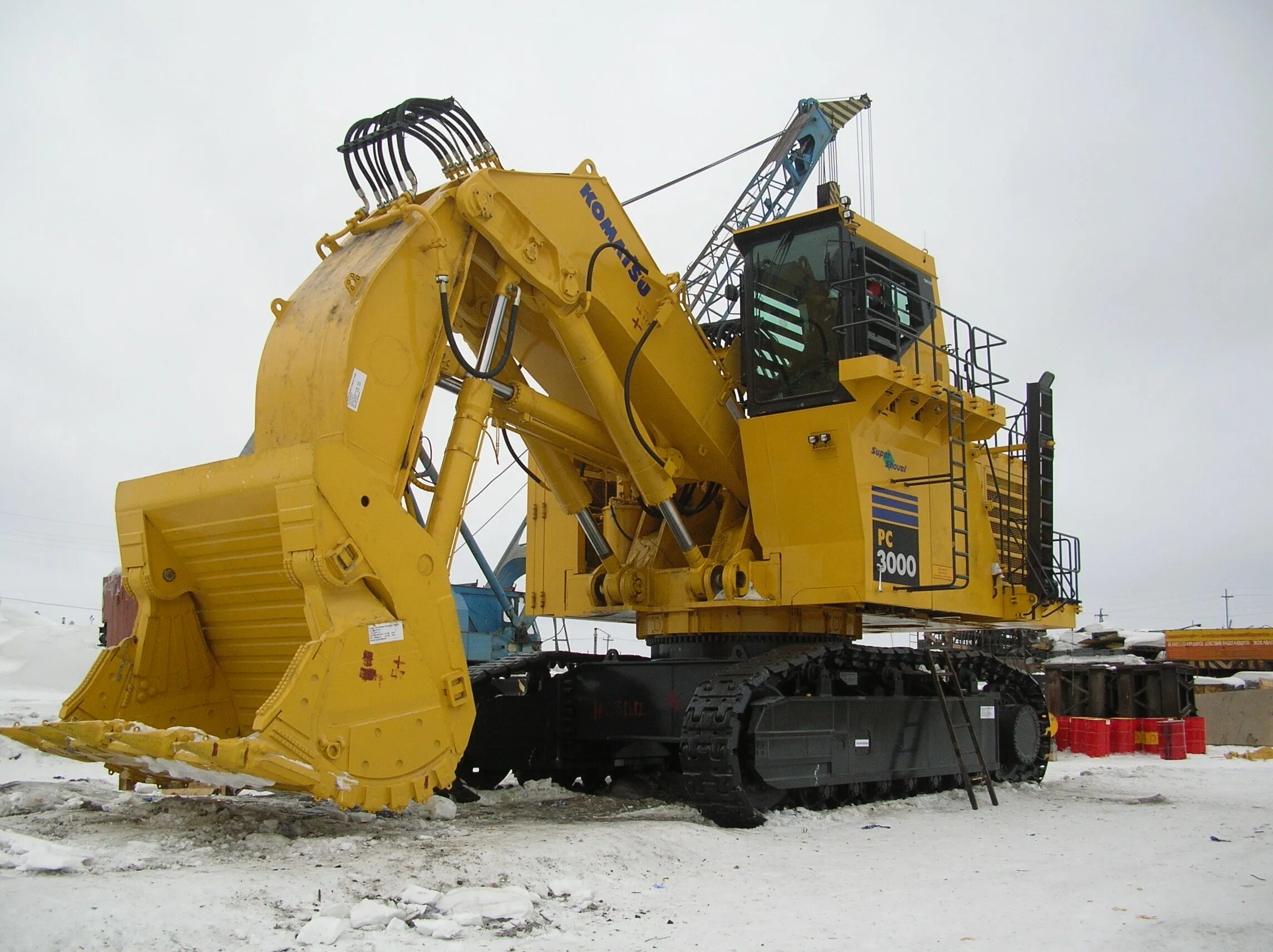 Экскаватор komatsu рс-2000. Komatsu 1250. Komatsu pc200. Гидравлический экскаватор komatsu. Экскаватор komatsu pc200-7.
