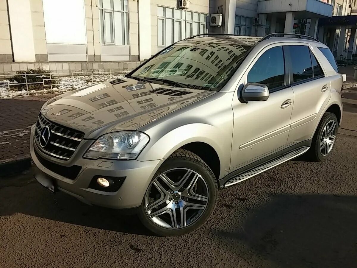 Купить мл 164 кузов. Мерседес ml350 2008. Мерседес мл 350 2008. Mercedes ml 350 2008. Мерседес Бенц мл 350 2008 года.