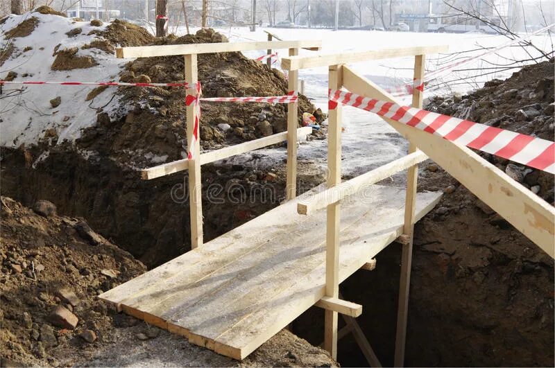 Переходные мостики через траншеи