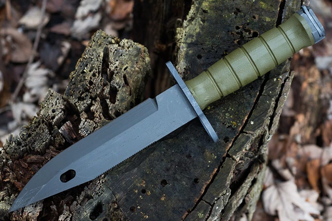 Army knives