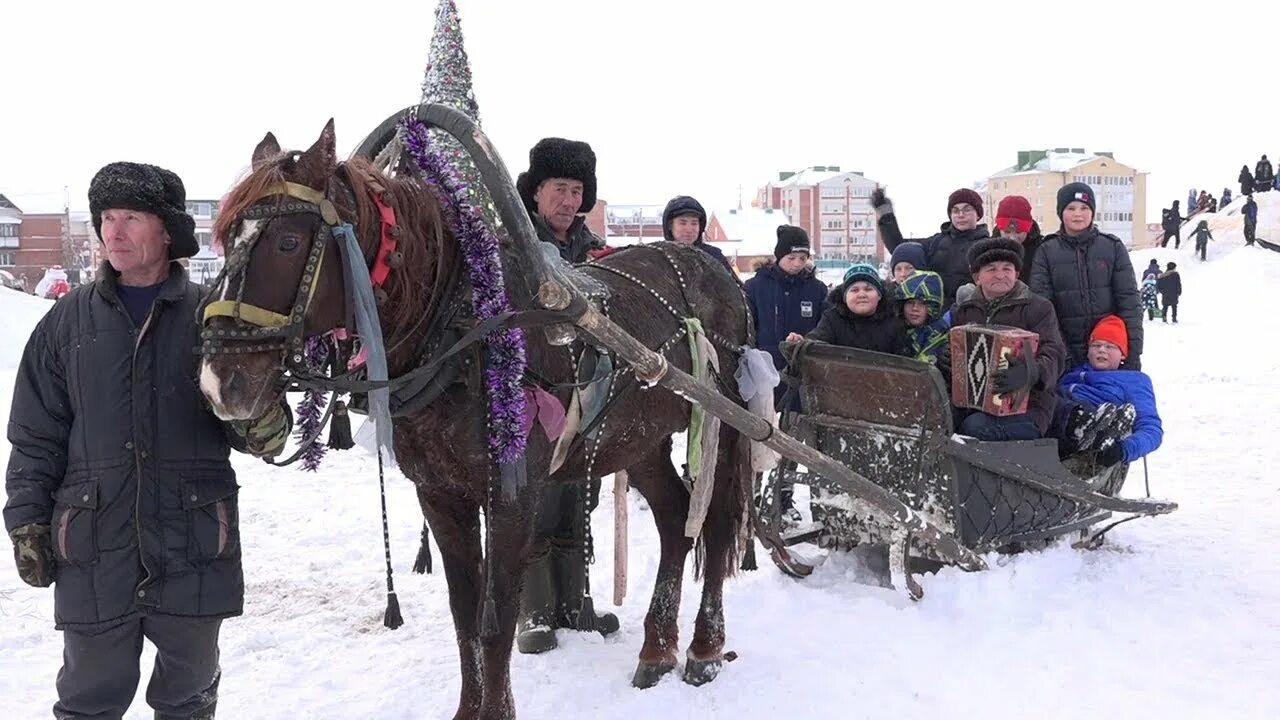 Нурлат 110 лет. Барахолка город Нурлат. Фото Нурлат жители. Нурлат 100 лет.