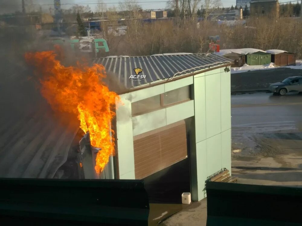 Горелая автомойка. Мойка горит. Сгоревшие пожарные машины в казахстане. Происшествий на автомойках. Автомойка загорелся.