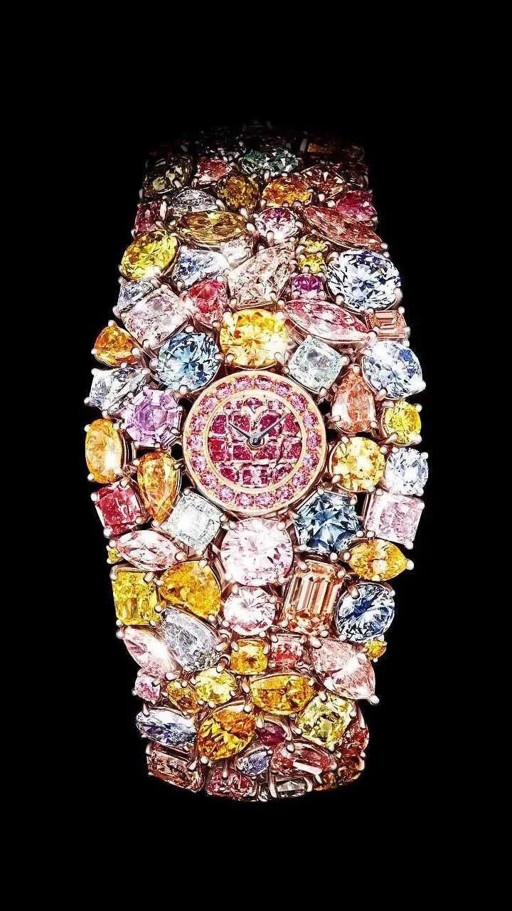 Часы за 1 000 000. Graff Diamonds Hallucination часы. Самые дорогие часы в мире Graff Diamonds Hallucination. 201-Carat Chopard часы. Шопар (Chopard) 201-каратные часы (201-Carat) – 25 миллионов долларов.