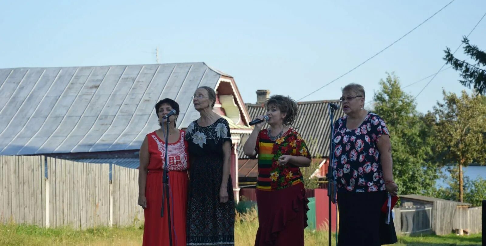 Погода южа ивановская на неделю. Праздник в Юже Ивановской области. Жители Южи. Администрация Южа Ивановская область. Южское городское поселение.