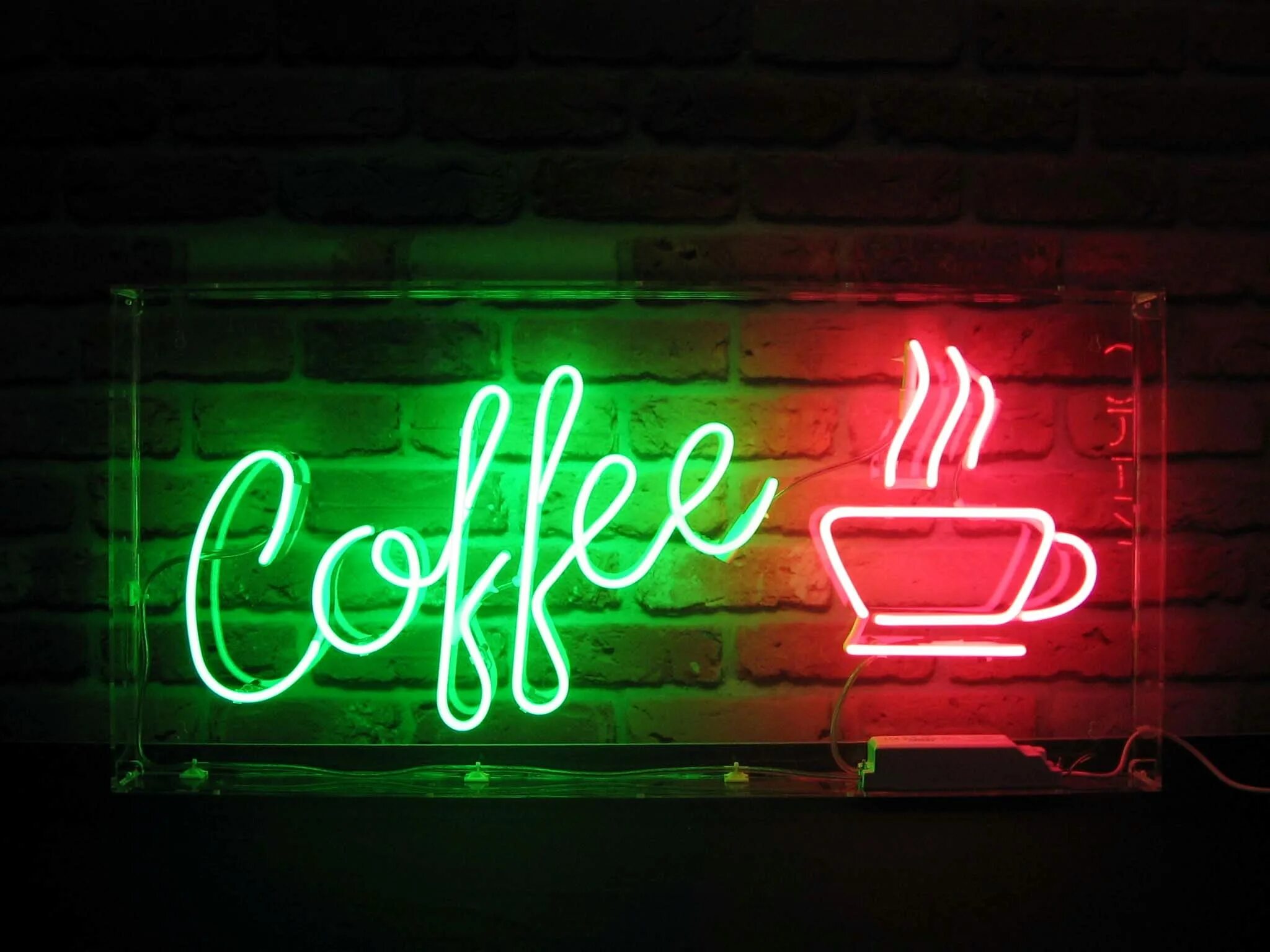 Неоновые вывески из гибкого неона. Неоновые вывески магазинов. Неоновая наружная реклама. Неоновая вывеска бар. Вывески из гибкого неона.