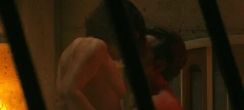 Lizzy Caplan Gets Naked In Fatal Attraction.