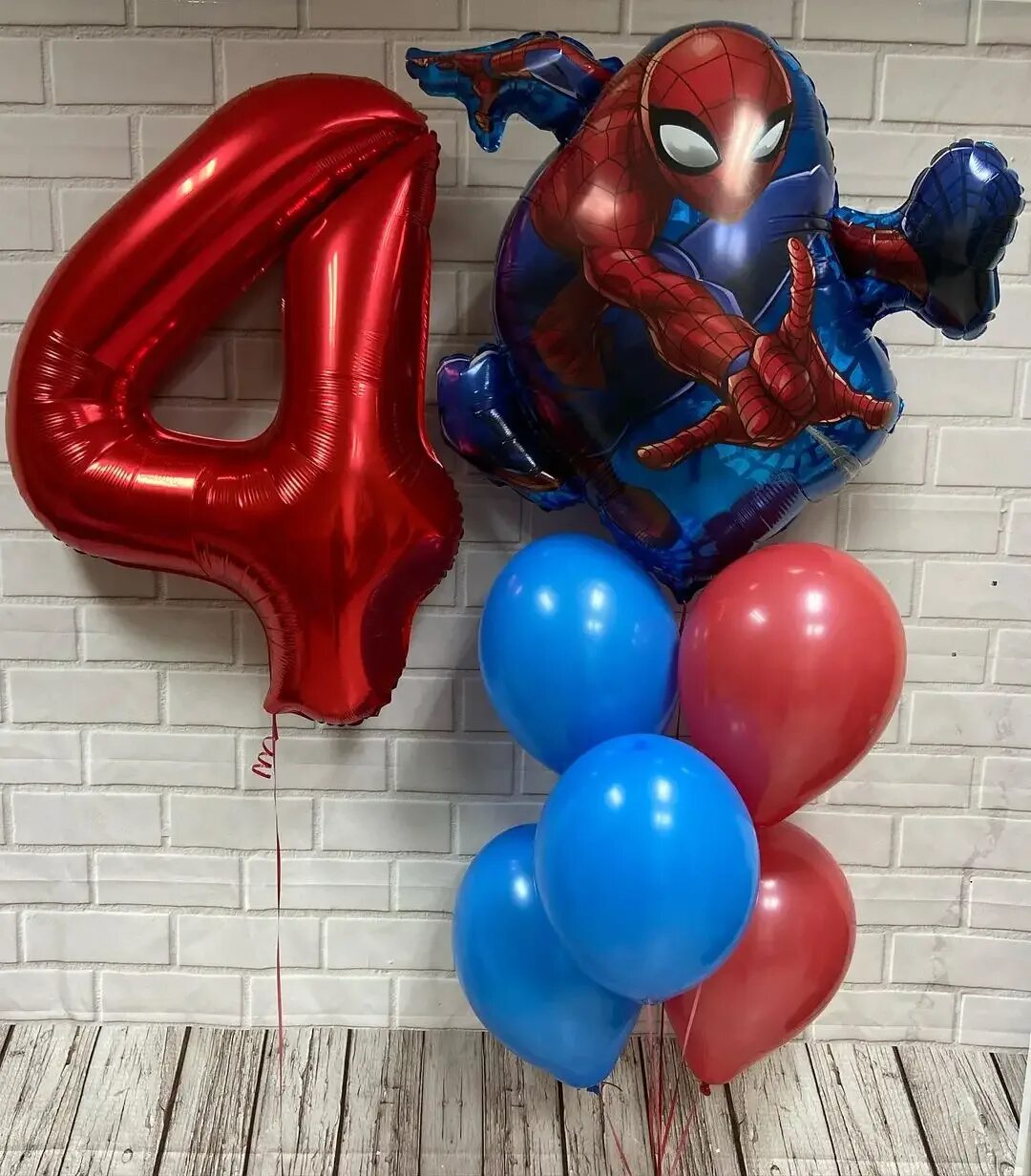 Шары на 4 года. Воздушные шары человек паук. Шарики человек паук. Шары в стиле человек паук. Шарики человек паук на день рождения мальчику.