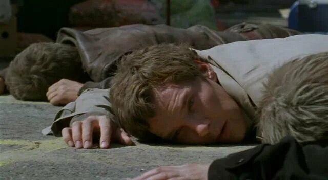 Кристофер камбербэтч фильмография. Последний враг 2. Последний враг 2. Последний враг 2. Последний враг карлайл.