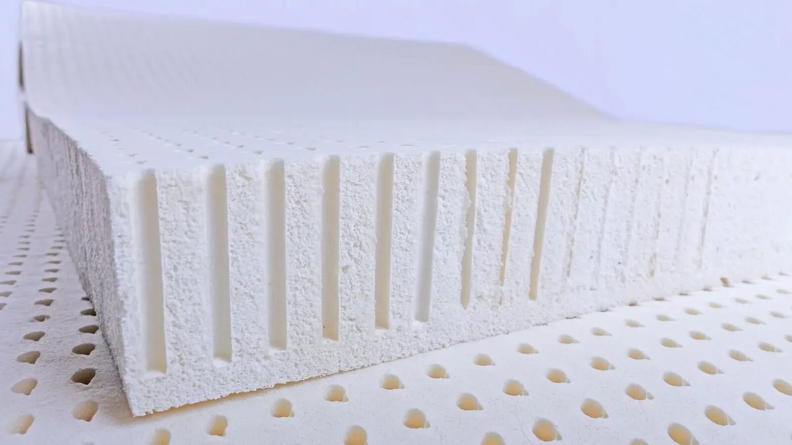 Вспененный искусственный латекс. Матрас латекс монолит. Латекс для дивана. Натуральный латекс для матраса. Матрас luntek latex 100x115.