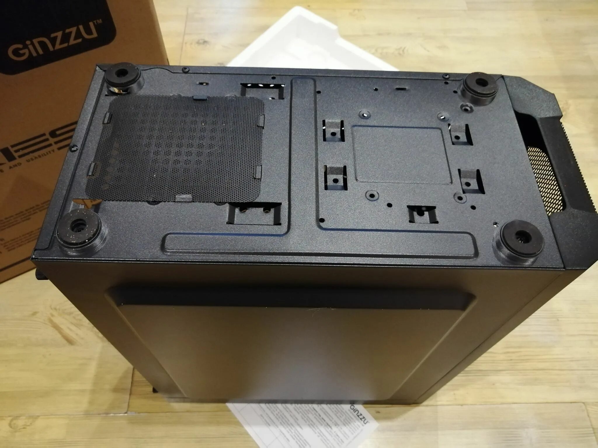 Корпус Ginzzu SL300 - купить по низкой цене в интернет-магазине ОНЛАЙН ТРЕЙД.РУ
