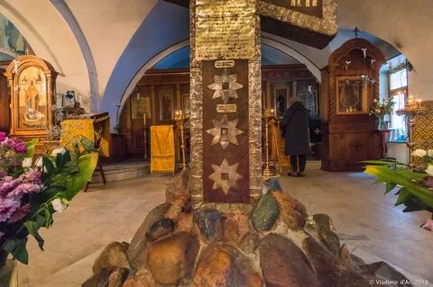Крест крапивники