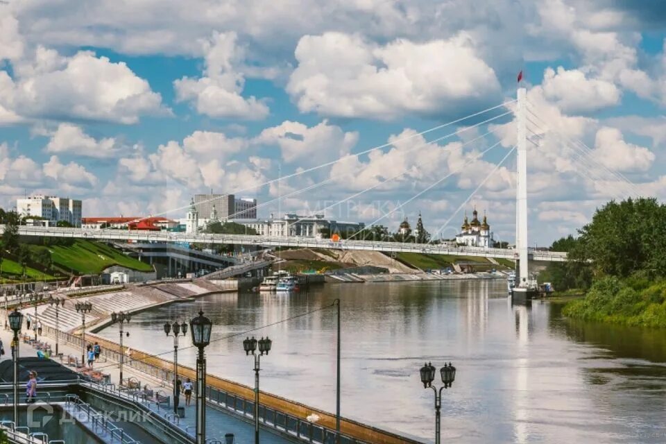 Набережная реки тура тюмень. Тюмень купеческая экскурсия. Экскурсия на самокатах. Tour тюмень. Тюмень прогулка.