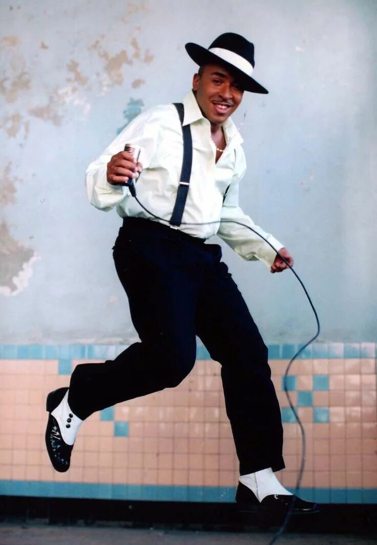 Песня lou bega. Lou bega. lou bega 2025. lou lou bega. lou bega mambo no 5.