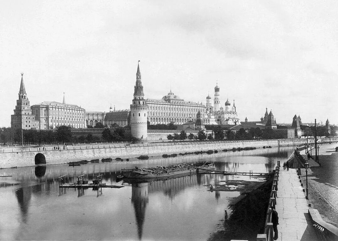 Реки у московского кремля. Кремль Москва река Неглинная. Москва река 19 век. Устье Неглинной. Река Неглинка в Москве.