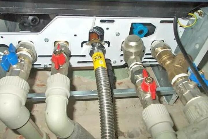 Где находится фильтр в котле Baxi ECO Nova 10F настенный газовый котел купить с доставкой в Самаре