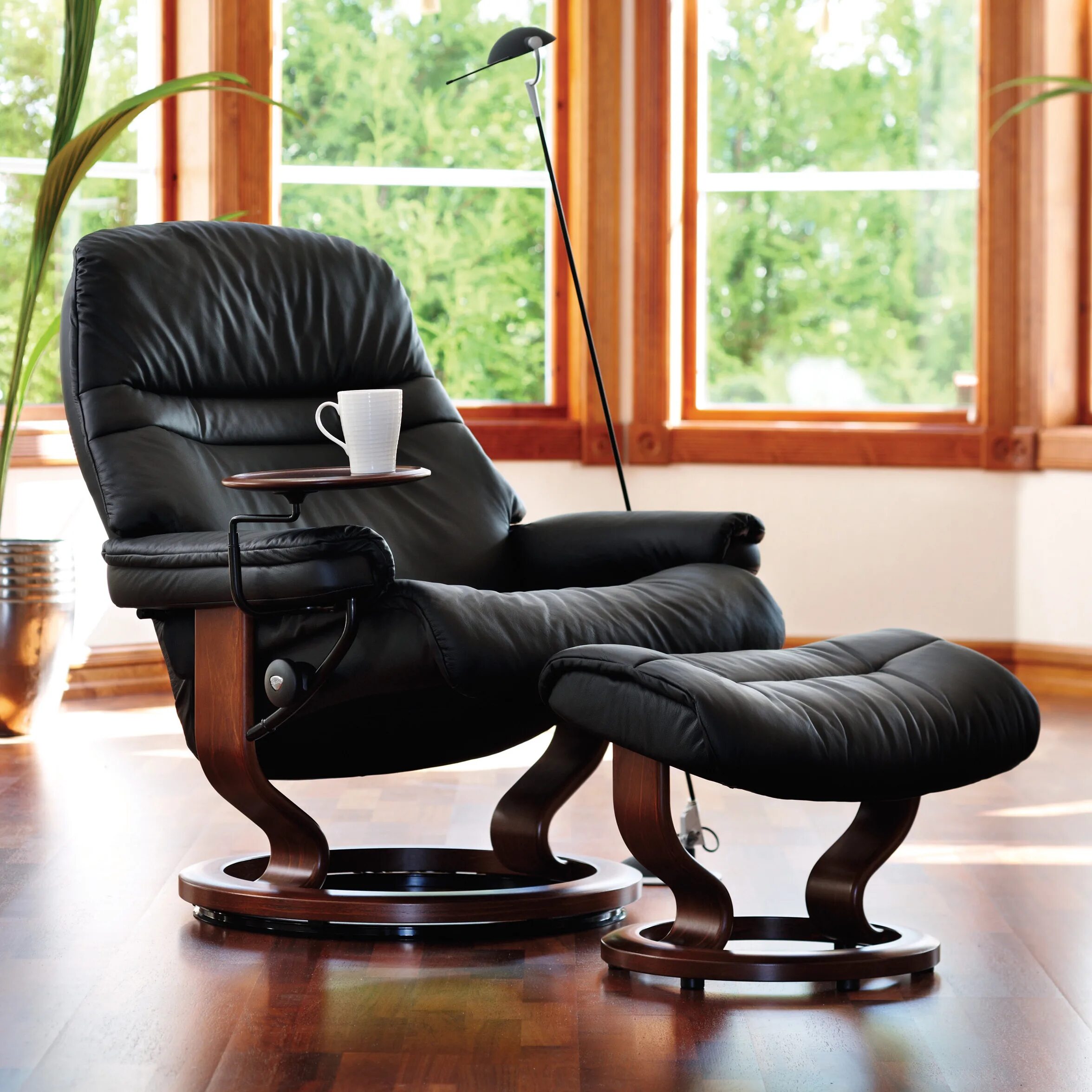 Ое кресло. Кресло реклайнер Stressless Reno Office. Кресло Stressless комфорт. Кресло реклайнер Rolf Benz. Кресло качалка Ниери.