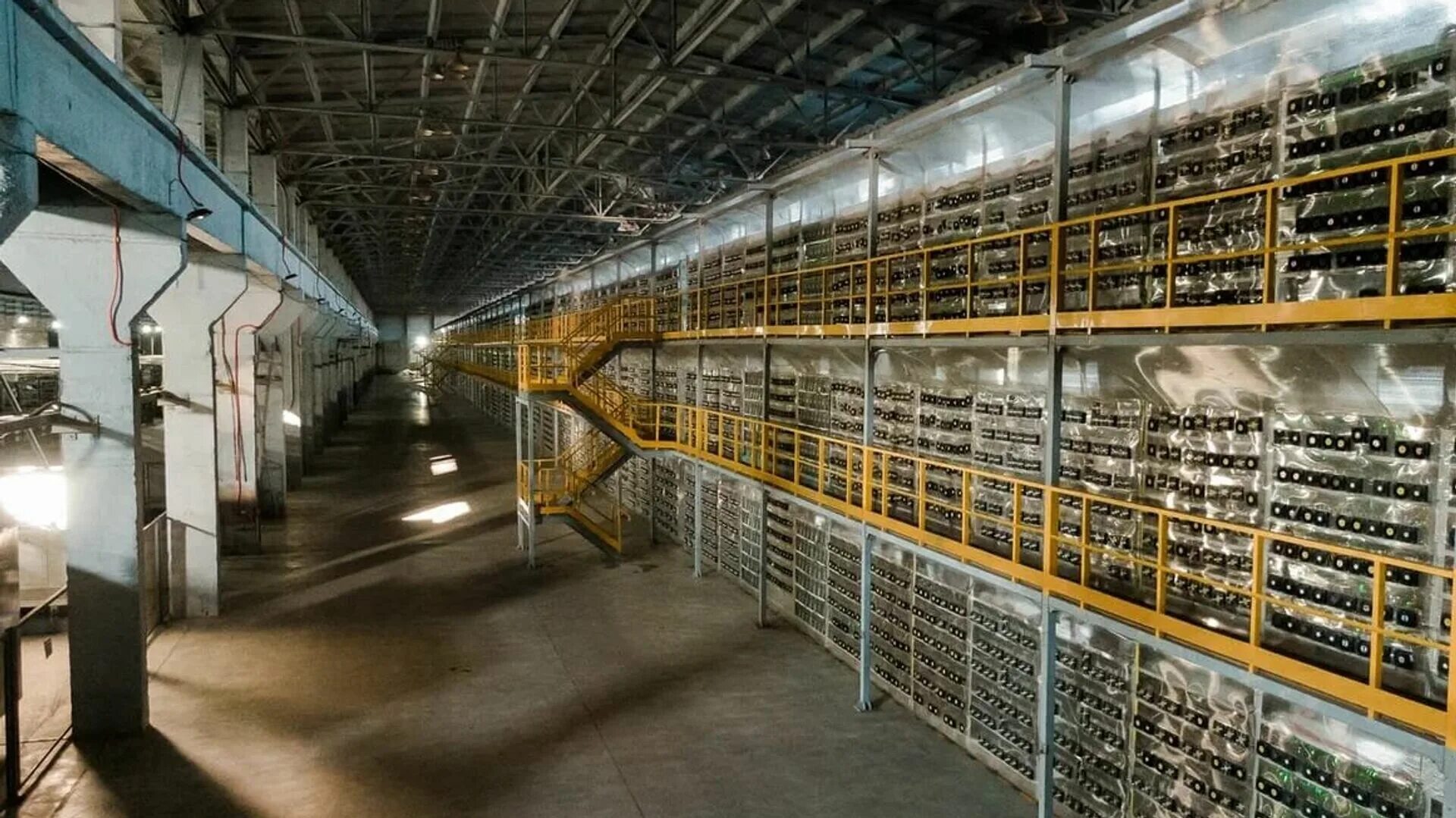 Майнинг ферма в иркутске. Майнинг ферма дата центр. Майнинг ферма дерипаски в братске. Иркутск майнинг. Иркутский майнинг.