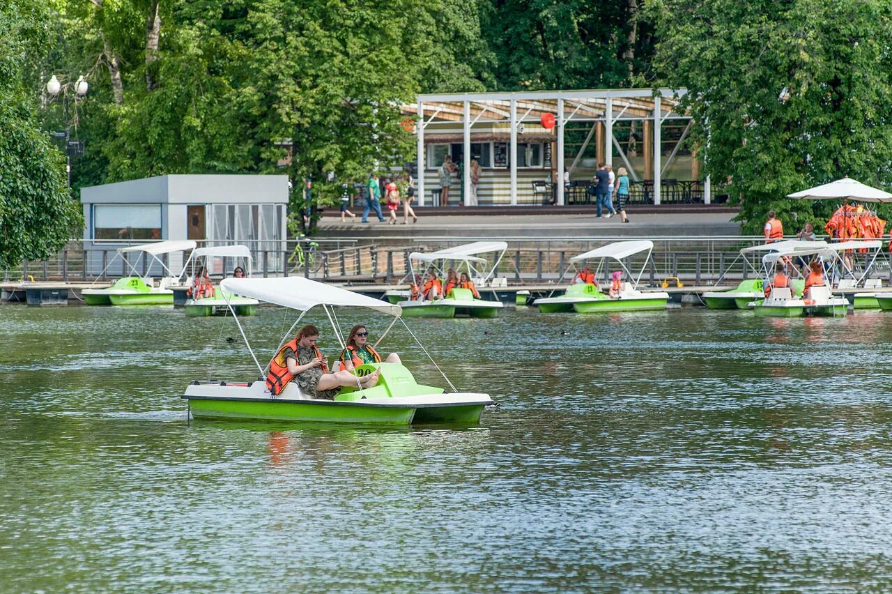 Парк Горького Москва. Центральный парк им Горького Москва. Москва парк культуры имени Горького. ЦПКИО парк Горького. Парк горького 24