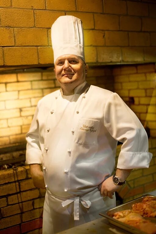 Новоспасский технологический техникум повар кондитер. Шеф повар максим тупицын. Тимофей милюков шеф повар. Евгений урюпин екатеринбург шеф повар. Отличный повар.