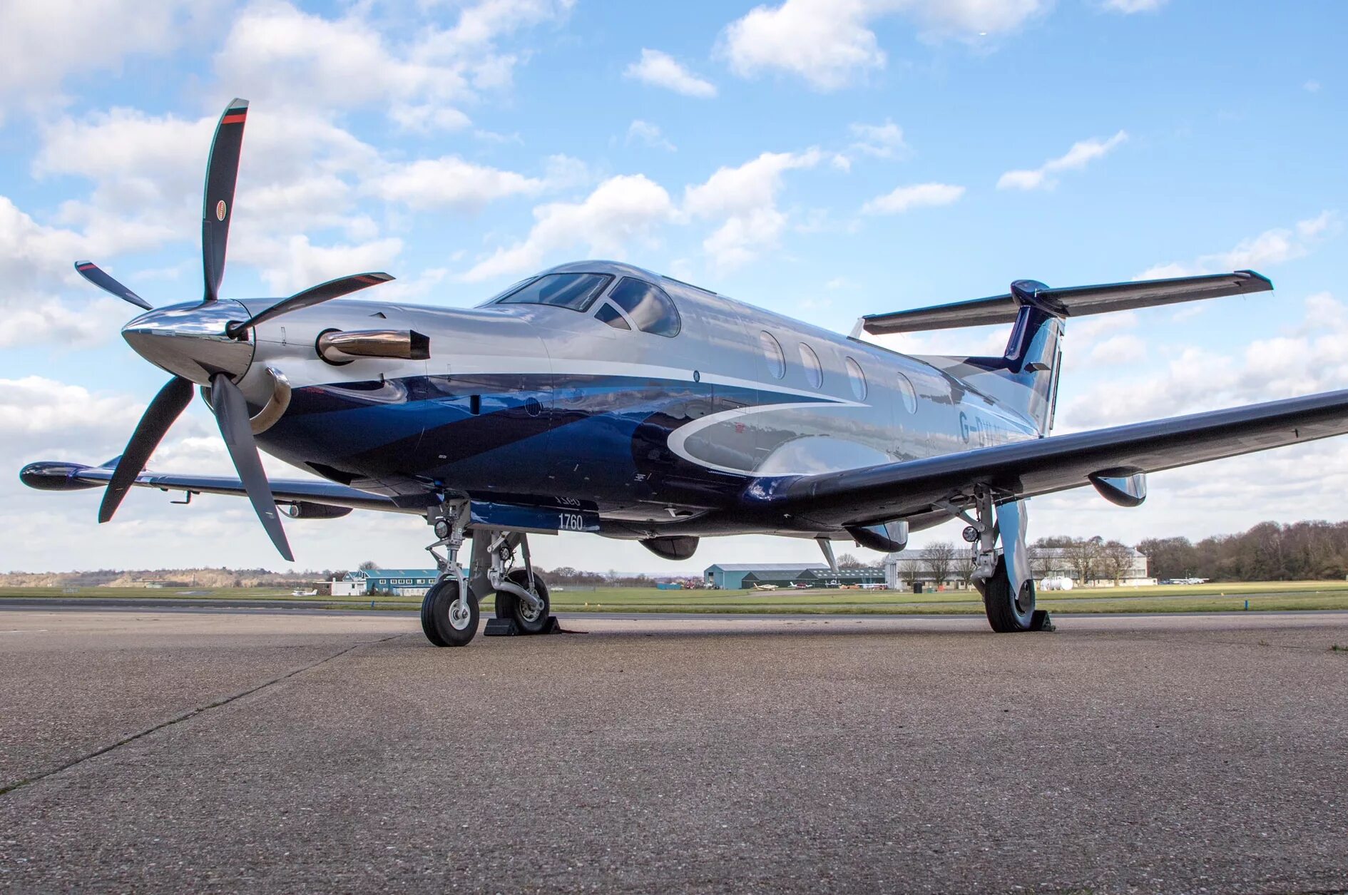 Пилатус рс. Pilatus pc-12 ng. пилатус пс 12. пилатус рс-12 ngx. пилатус самолет pc-12.