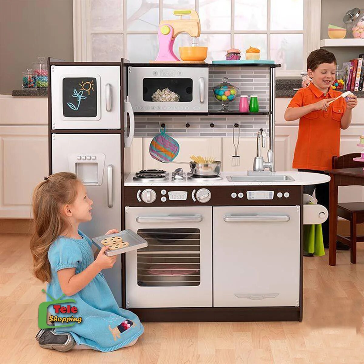 Детская кухня smoby tefal. Включи алису на кухне. Включи алису на кухне. Игрушечная кухня. Вики шоу готовлю сама 24 часа.