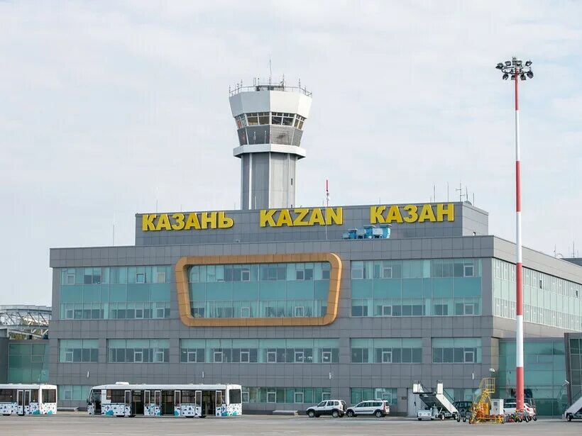 Казань интернационал аэропорт. Международный аэропорт казань. Татарстан казань аэропорт. Аэропорт казань. Грузовой терминал аэропорта казань.