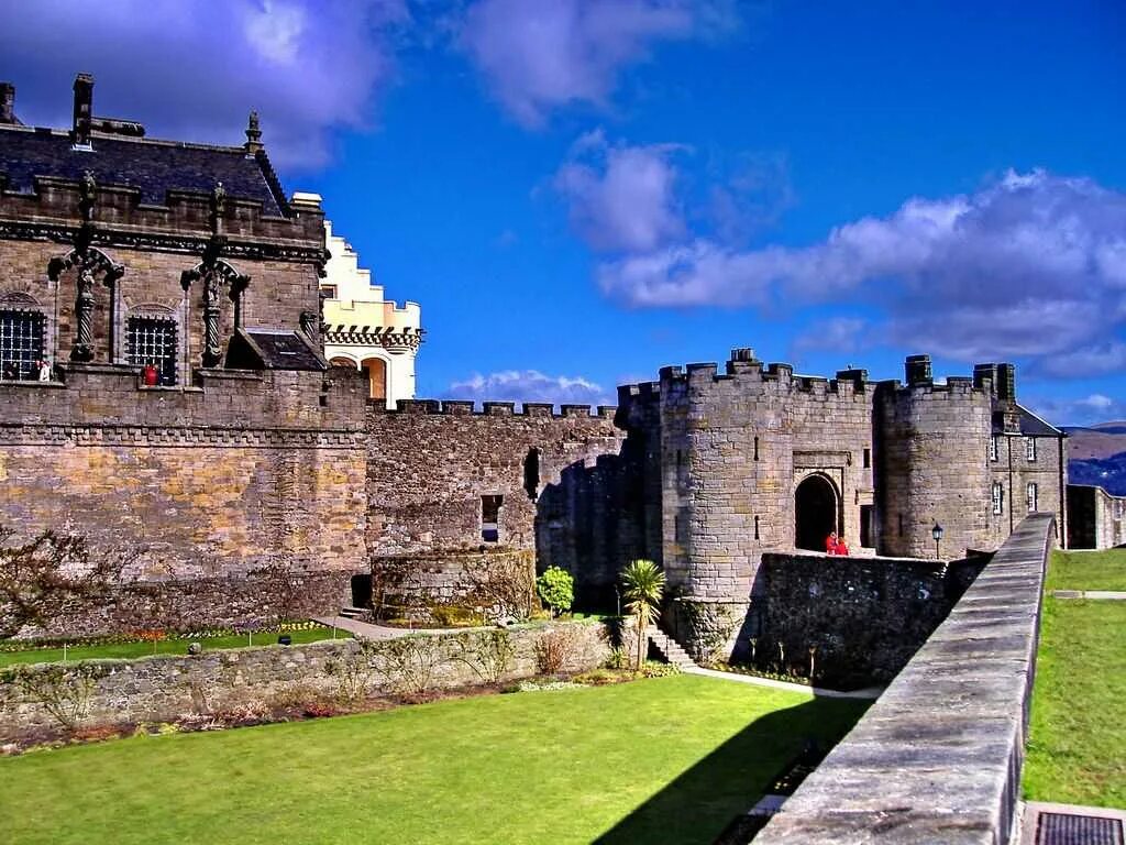 Замок пл. Замок Стерлинг (Stirling Castle). Стерлингский замок Шотландия. Садэли Кастл замок Англия. Стирлинг Шотландия.