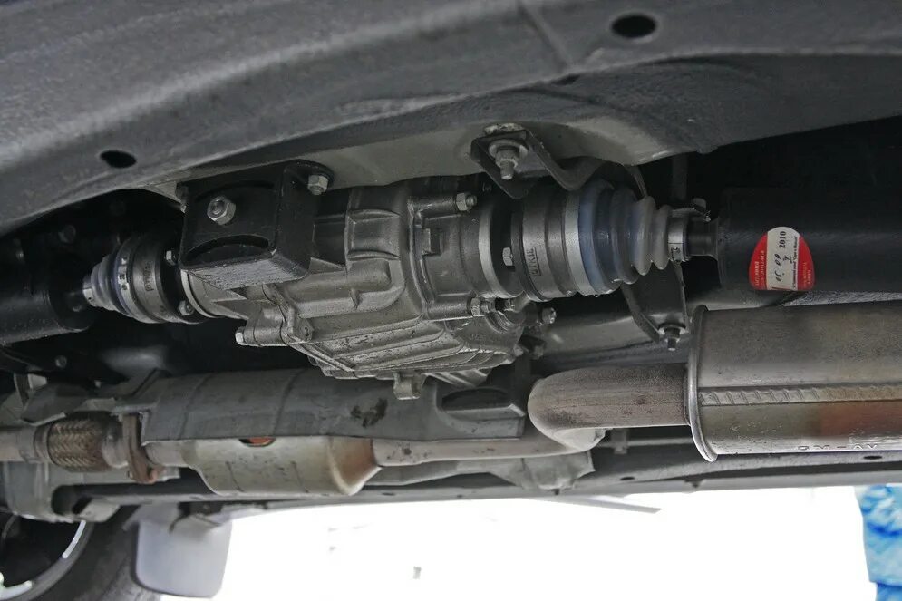 Схема полного привода нива 2121. Нива шевроле задний привод. Схема трансмиссии нива 21213. Схема трансмиссии нива 2131. Схема трансмиссии нива 2121.