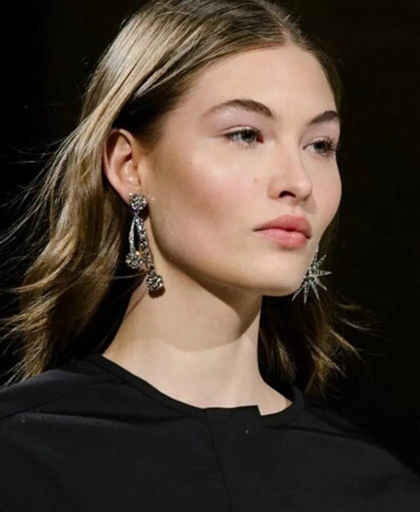Элизабет грейс линдли. Грейс элизабет 2022. Grace elizabeth photoshoot. Элизабет лэки. Грейс элизабет модель.