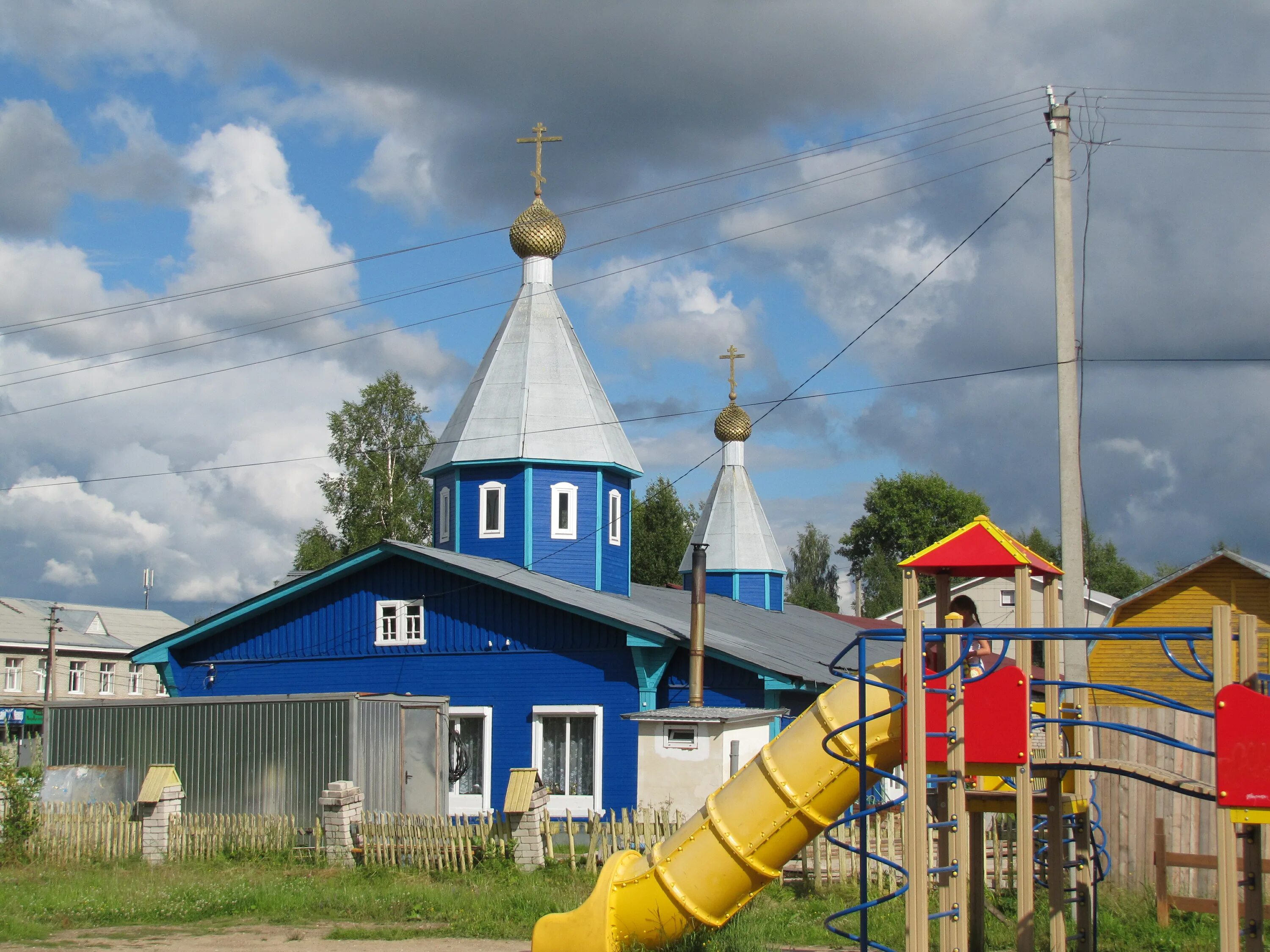 Погода поселке октябрьский архангельской. Посёлок Коноши Архангельской. Архангельская область храм Октябрьский. Поселок Коноша.