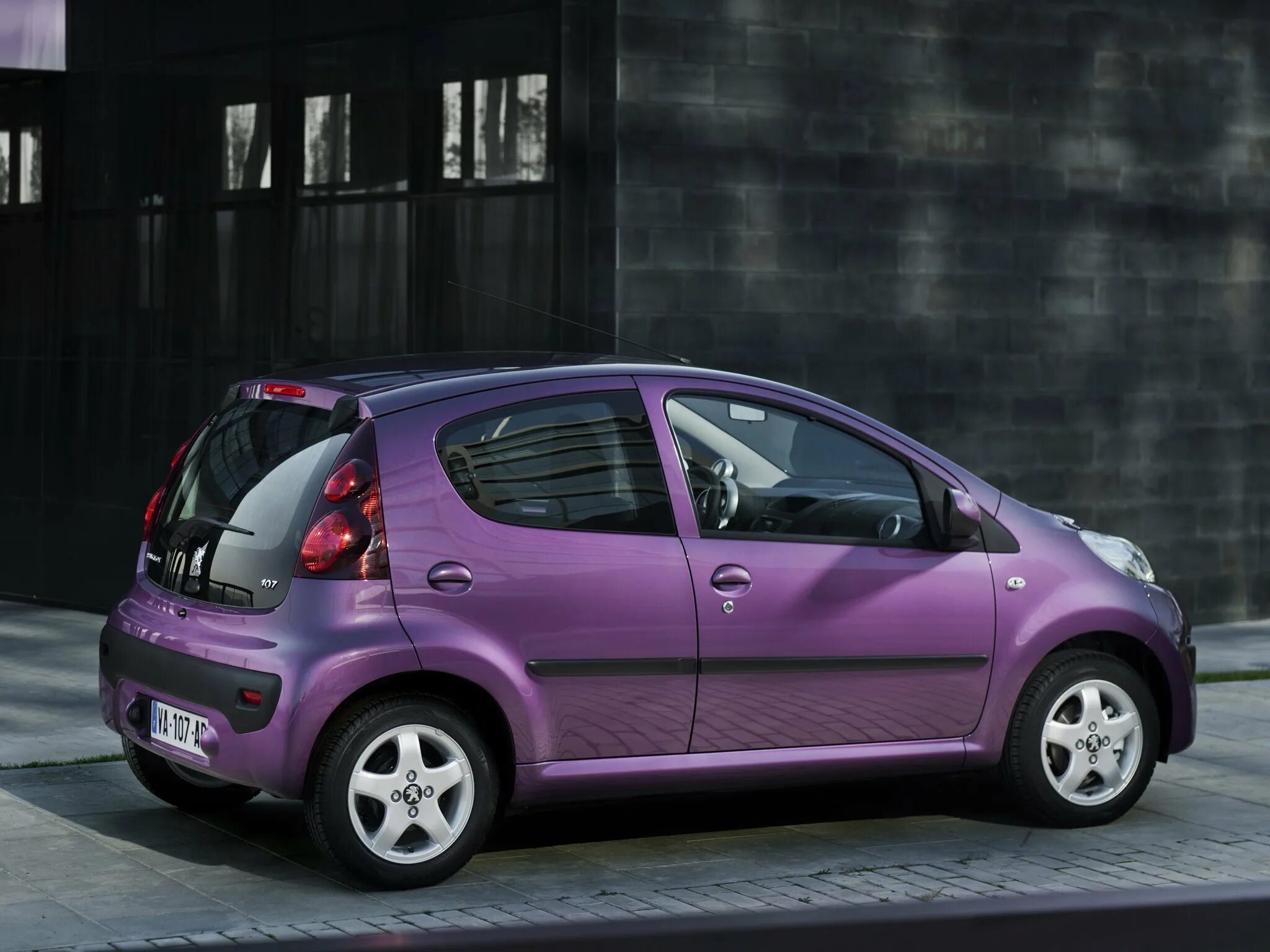 Peugeot 107. Peugeot 107 i. Пежо малолитражка 107. Peugeot 107 (5-ти дверный).