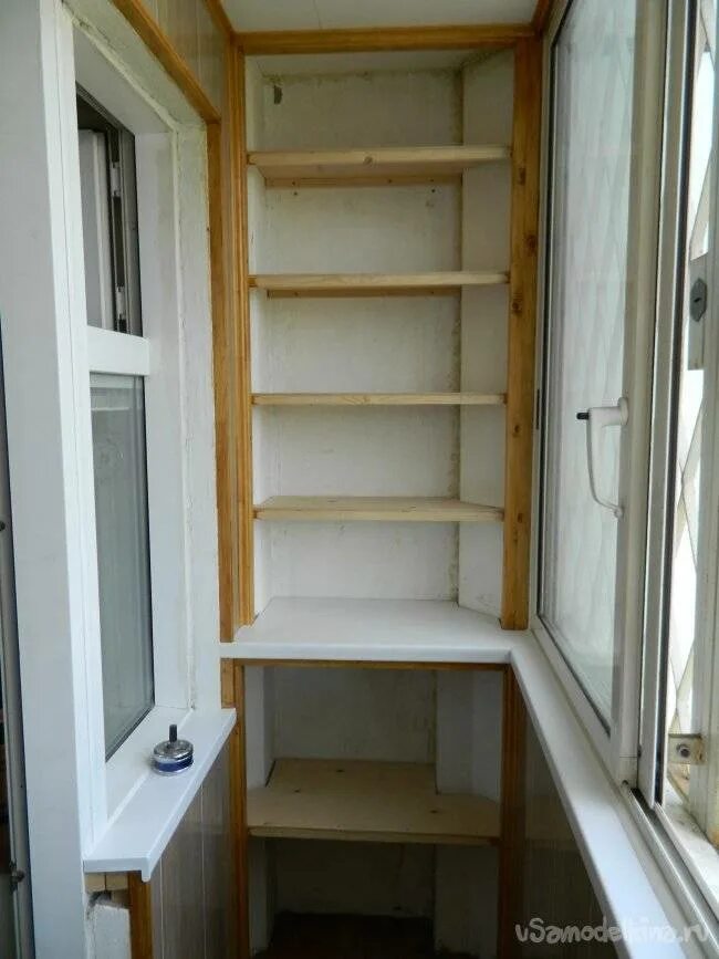 Полки на лоджии. Деревянный стеллаж на балкон. Стеллаж турд икеа. Полки на балконе. Полки на балконе.