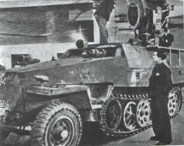 251 2 2 2 2 22. Инфракрасный прожектор uhu sdkfz 251. 251 sd kfz с ик-прожектором. sd.kfz. 25120. sd. kfz.2512.