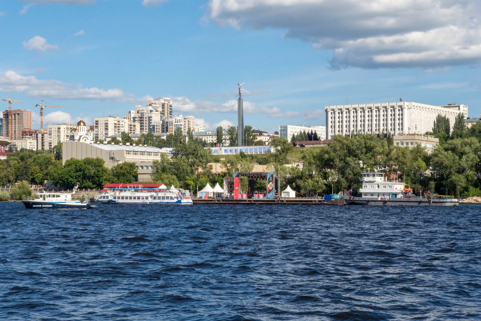 Саратов это город на волге. Река Волга Саратов. Набережная Волги Саратов. Саратов на Волге, Саратов. Река Волга Самара.