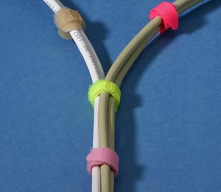 15 жил кабель. Стяжки для проводов. Стяжка для скрутки кабеля. Провод для стяжки проводов. Стяжки для кабеля в стену.