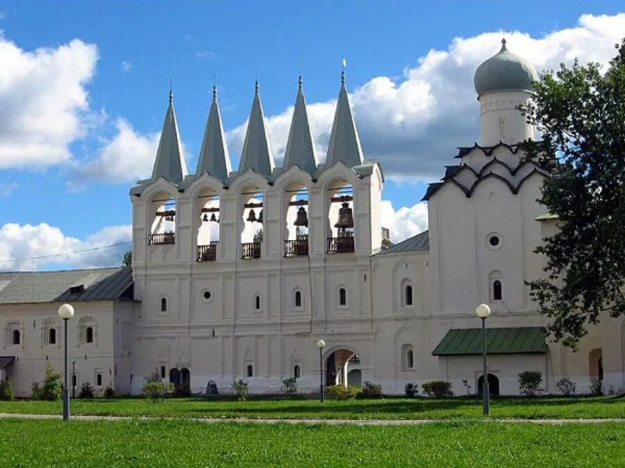 Тихвинский монастырь таборы. Пойдем тихвин. Успенский собор тихвинского монастыря. Пруд таборы тихвин. Пойдем тихвин.