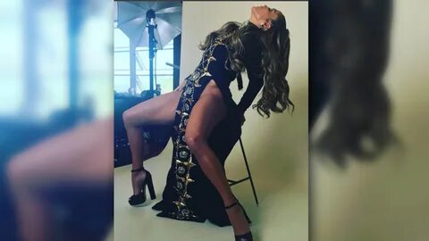 Jennifer Lopez se olvida de la ropa interior y comparte una foto en una can...
