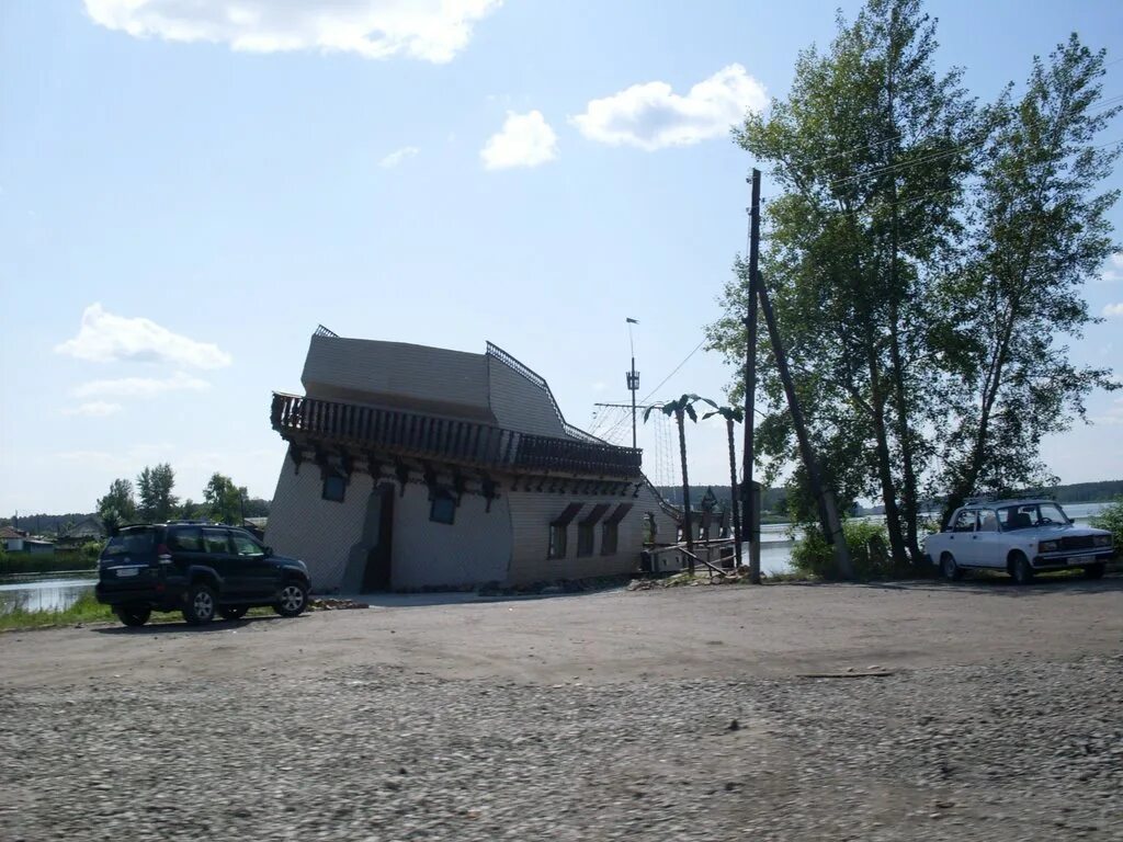 Павловск алтайский край улица. Павловск Алтайский край памятники. Павловск Алтайский край мемориал. Армейский театр Павловск Алтайский край. Церковь в Павловске Алтайский край.