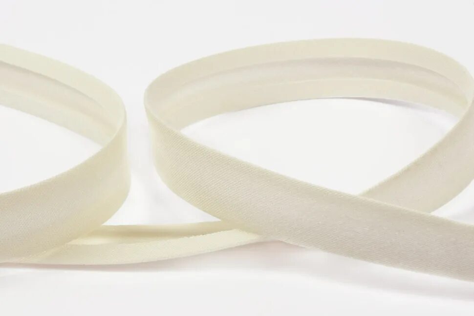 Заглушки для плинтуса thermoplast ap740. 91 44. Г. 91 44. 91 44.